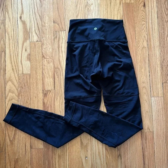 Lululemon sz 4 Sheer Will High-Rise Tight 28" *Camo
Black great pre owned cond - Picture 8 of 16